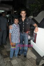 Salman Khan at the special screening of Peepli Live  in Ketnav on 10th Aug 2010 (6).JPG